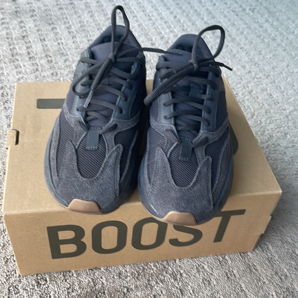 Yeezy Boost 700 'Utility Black'